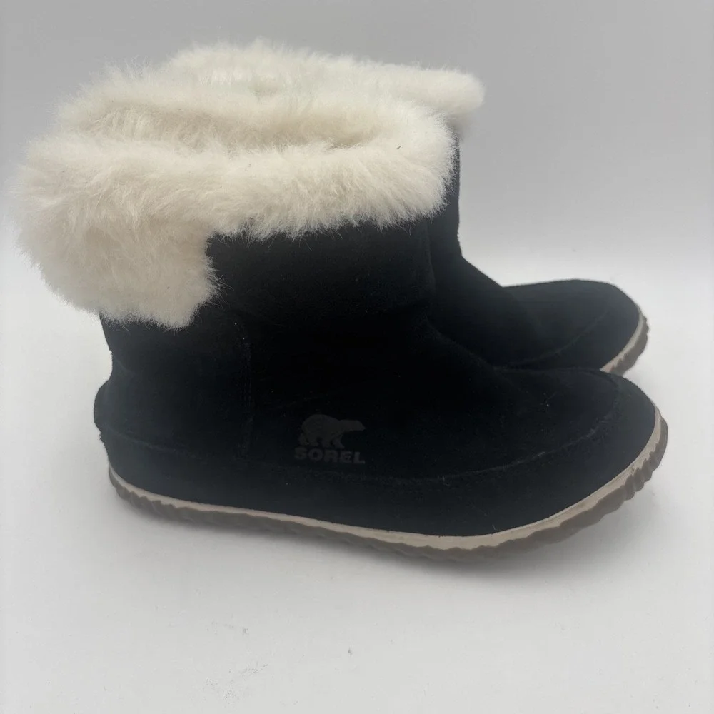 Women's Sorel Black‎ Suede Boots Size 8